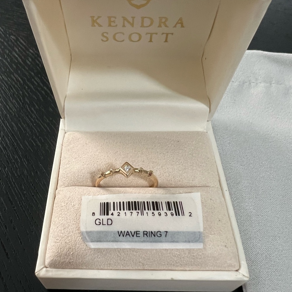 Kendra Scott 14k Yellow Gold Wave Ring.  White diamonds.  Size 7.  Hard to find.